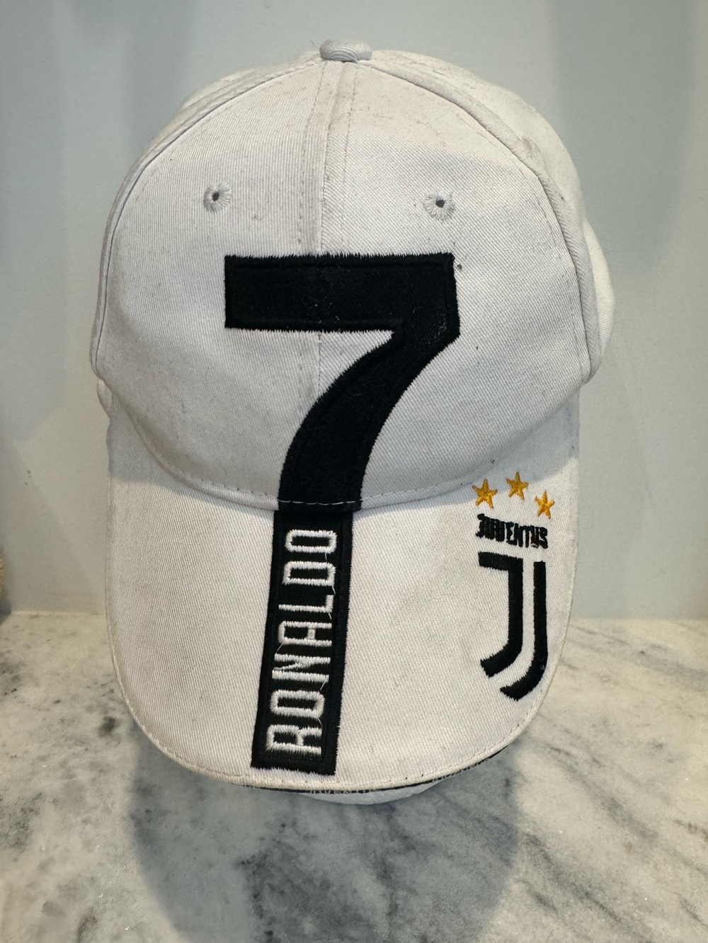 Juventus Cristiano Ronaldo White Baseball Cap with Black 7